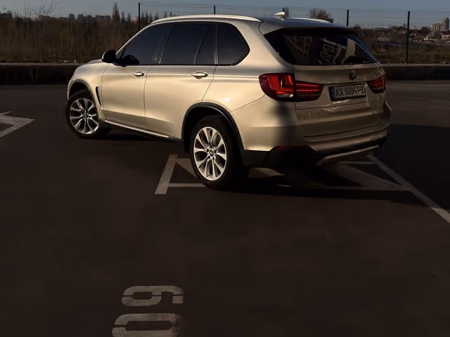 BMW X5 - фото 3