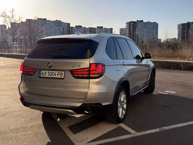 BMW X5 - фото 5