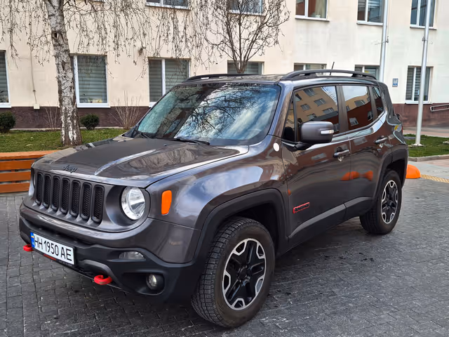Jeep Renegade - фото 1
