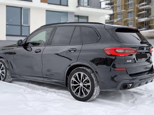 BMW X5 - фото 3