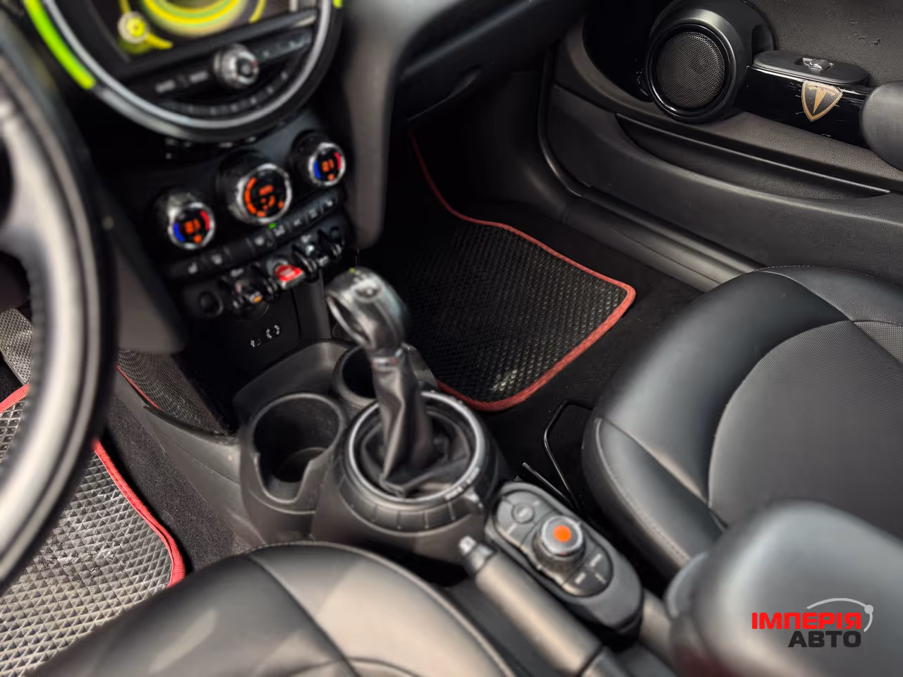 Mini Hatch - фото 14