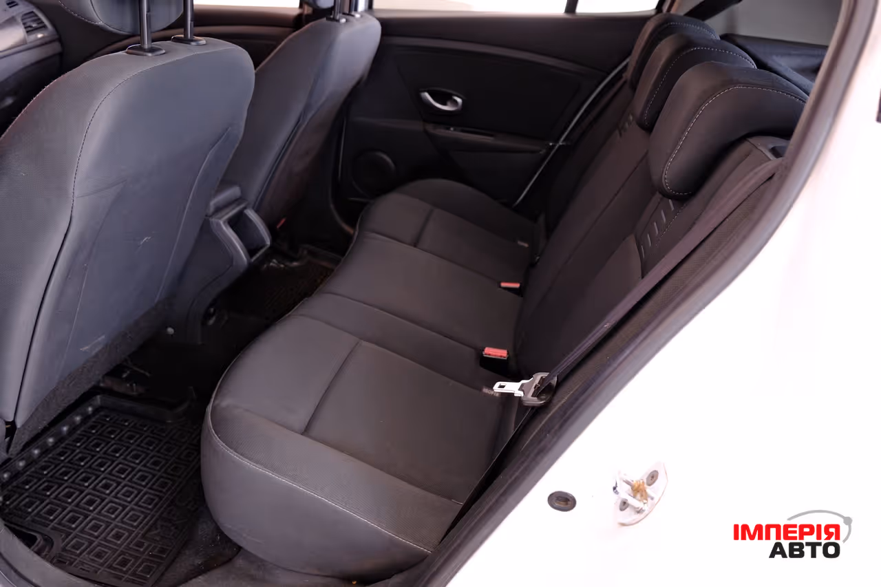 Renault Megane - фото 9