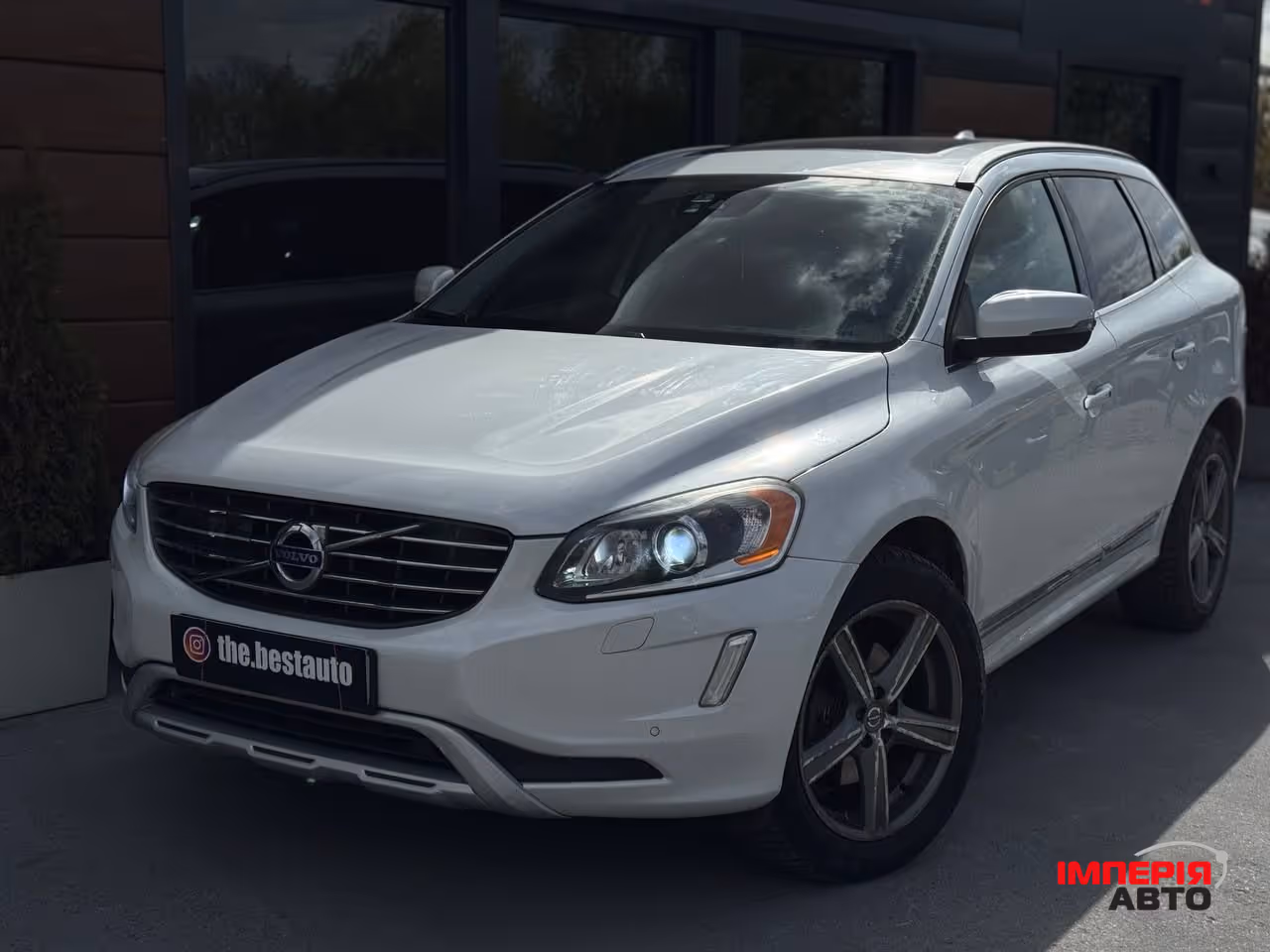 Volvo XC60 - фото 2