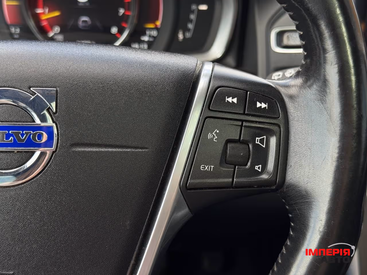 Volvo XC60 - фото 52