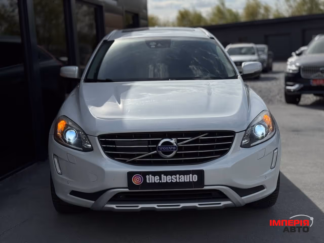 Volvo XC60 - фото 8
