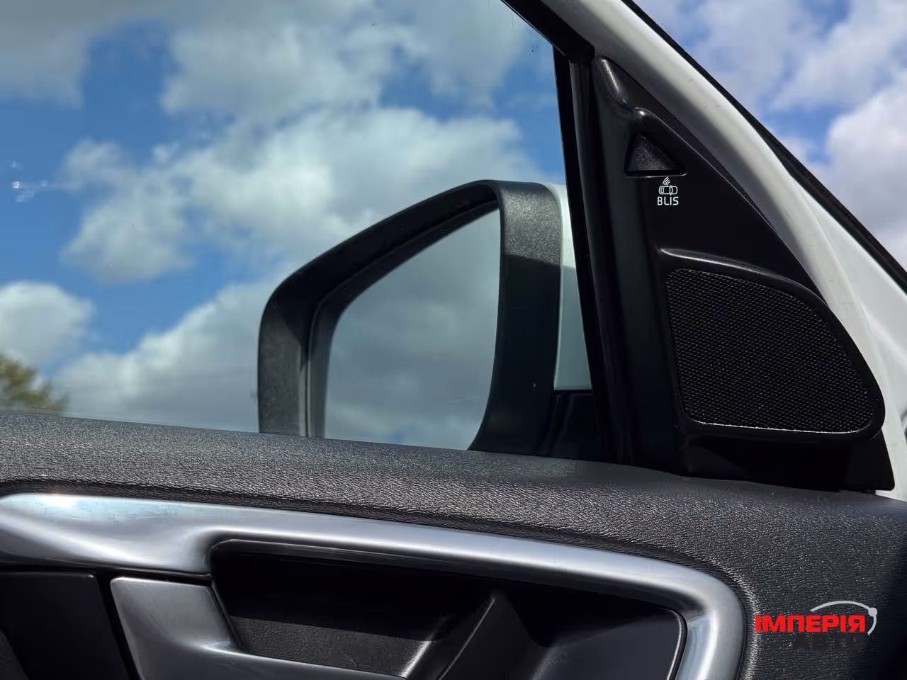 Volvo XC60 - фото 35