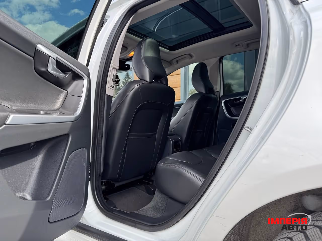 Volvo XC60 - фото 43