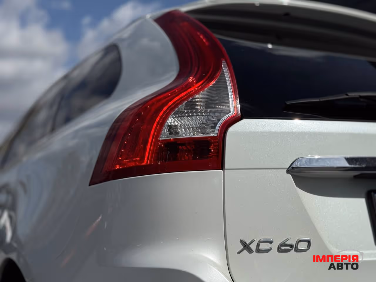 Volvo XC60 - фото 24