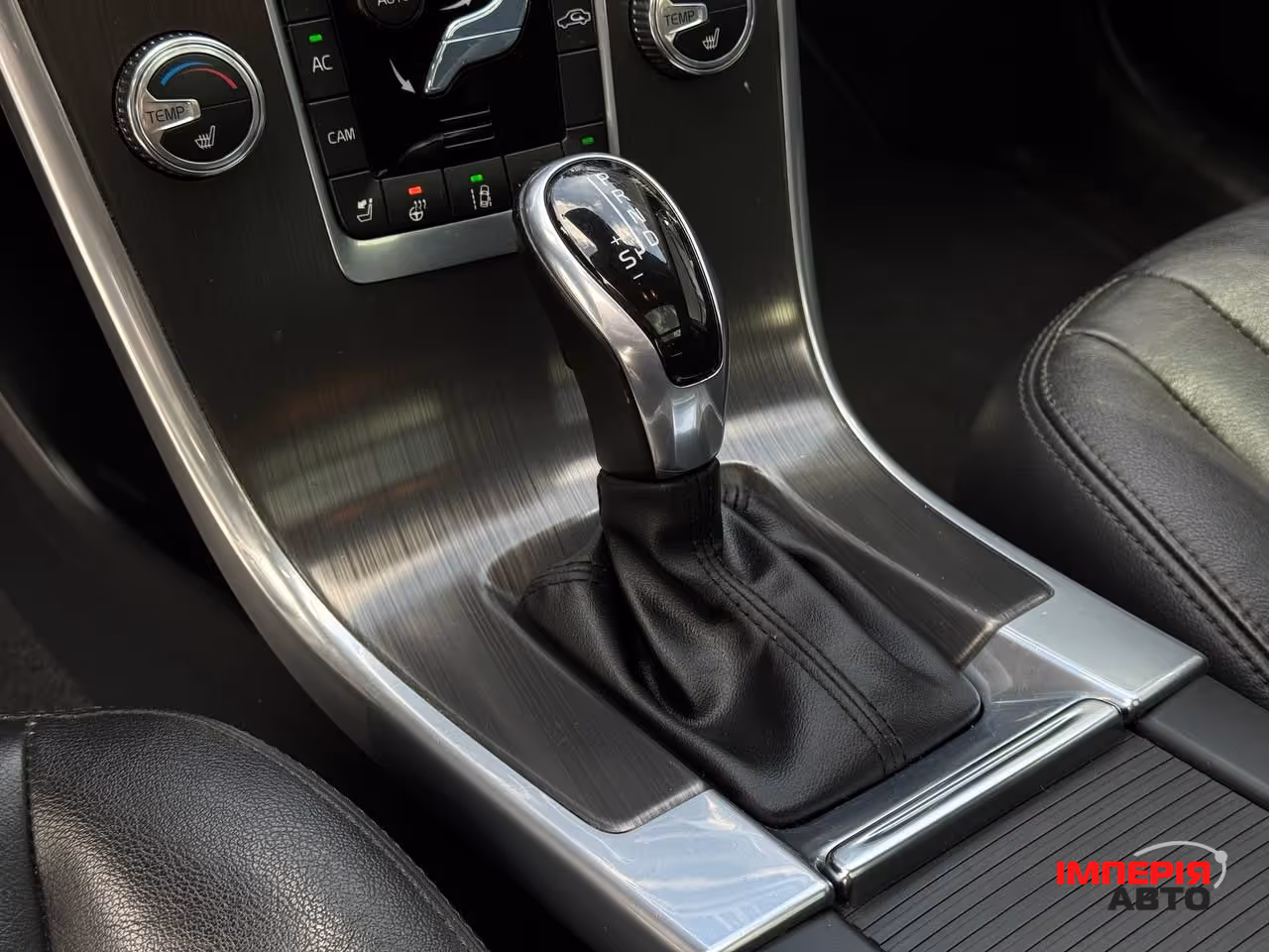 Volvo XC60 - фото 50