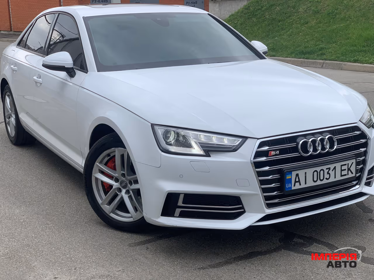 Audi A4 - фото 3