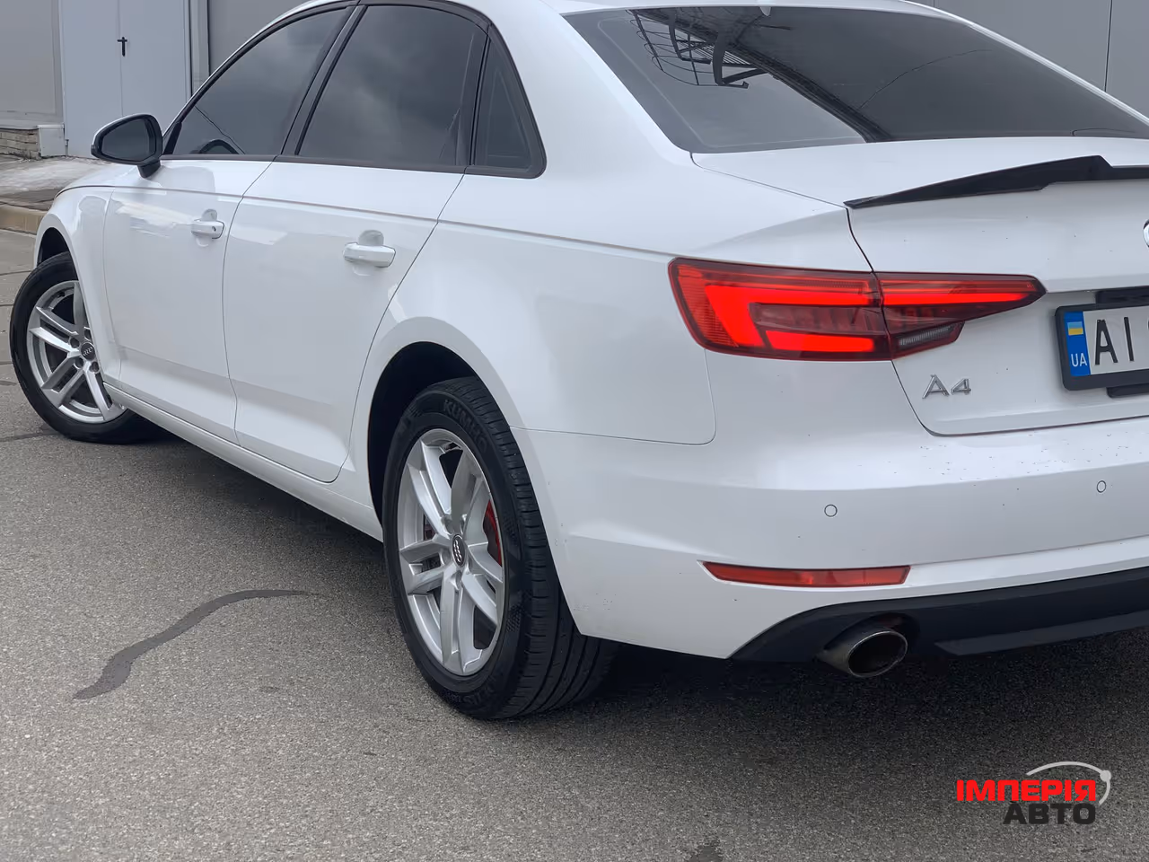 Audi A4 - фото 6