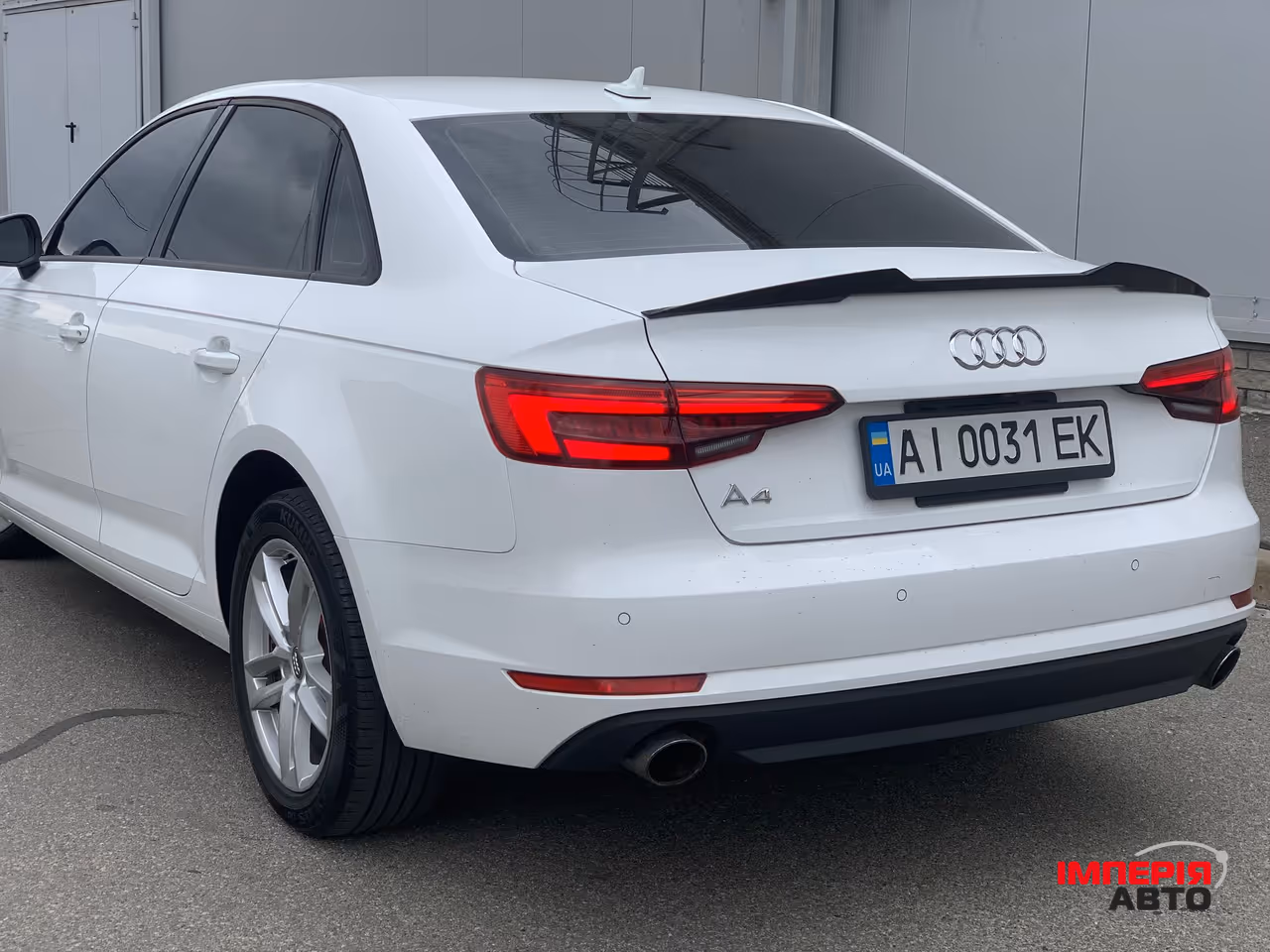 Audi A4 - фото 7
