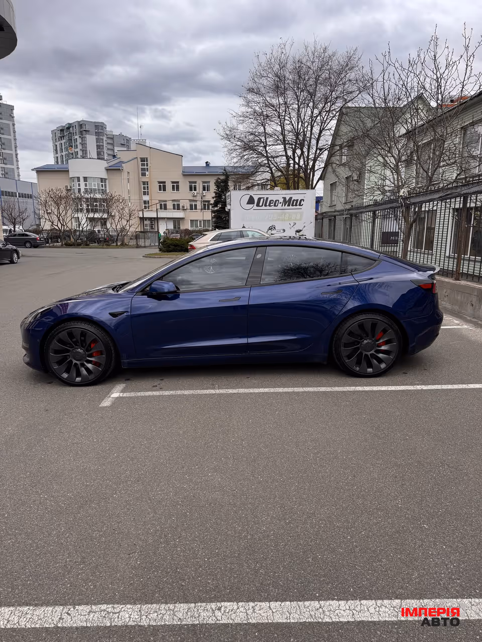 Tesla Model 3 - фото 9