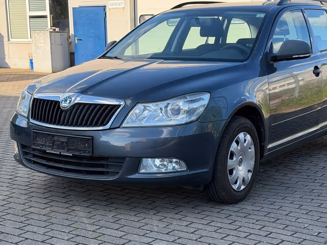 Skoda Octavia - фото 1