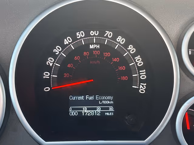 Toyota Sequoia - фото 5