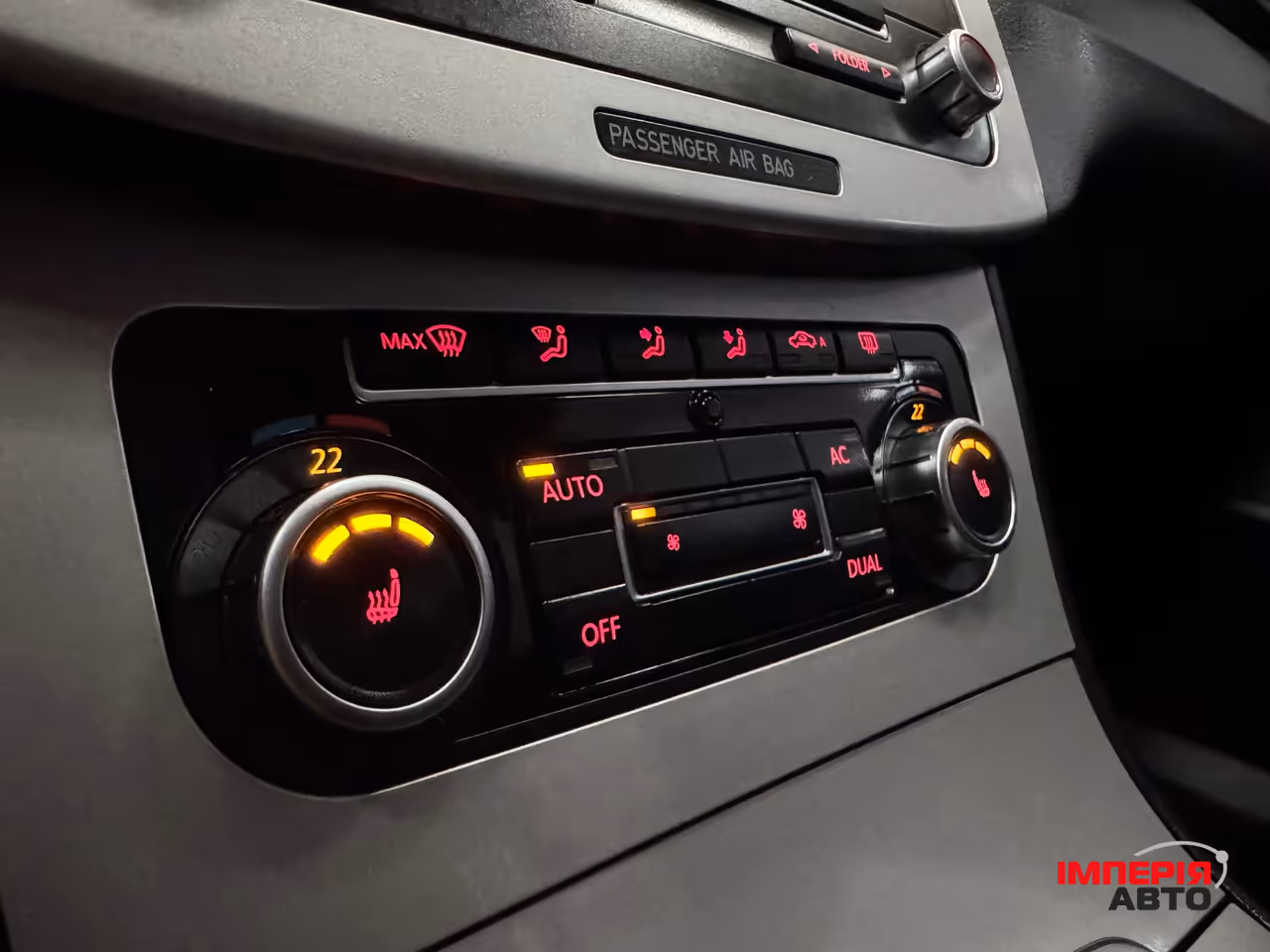 Volkswagen Passat CC - фото 10