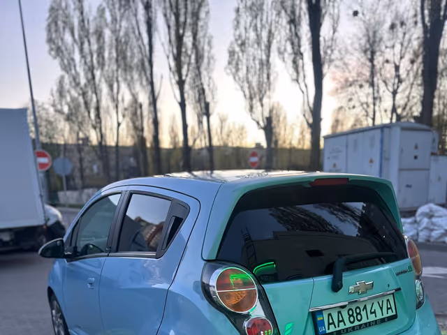 Chevrolet Spark - фото 5