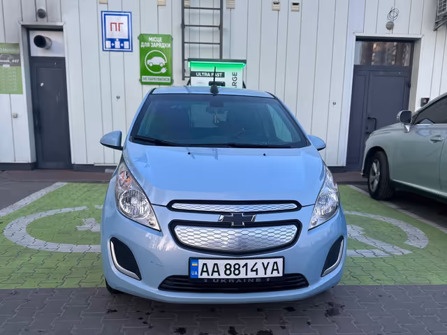 Chevrolet Spark - фото 1