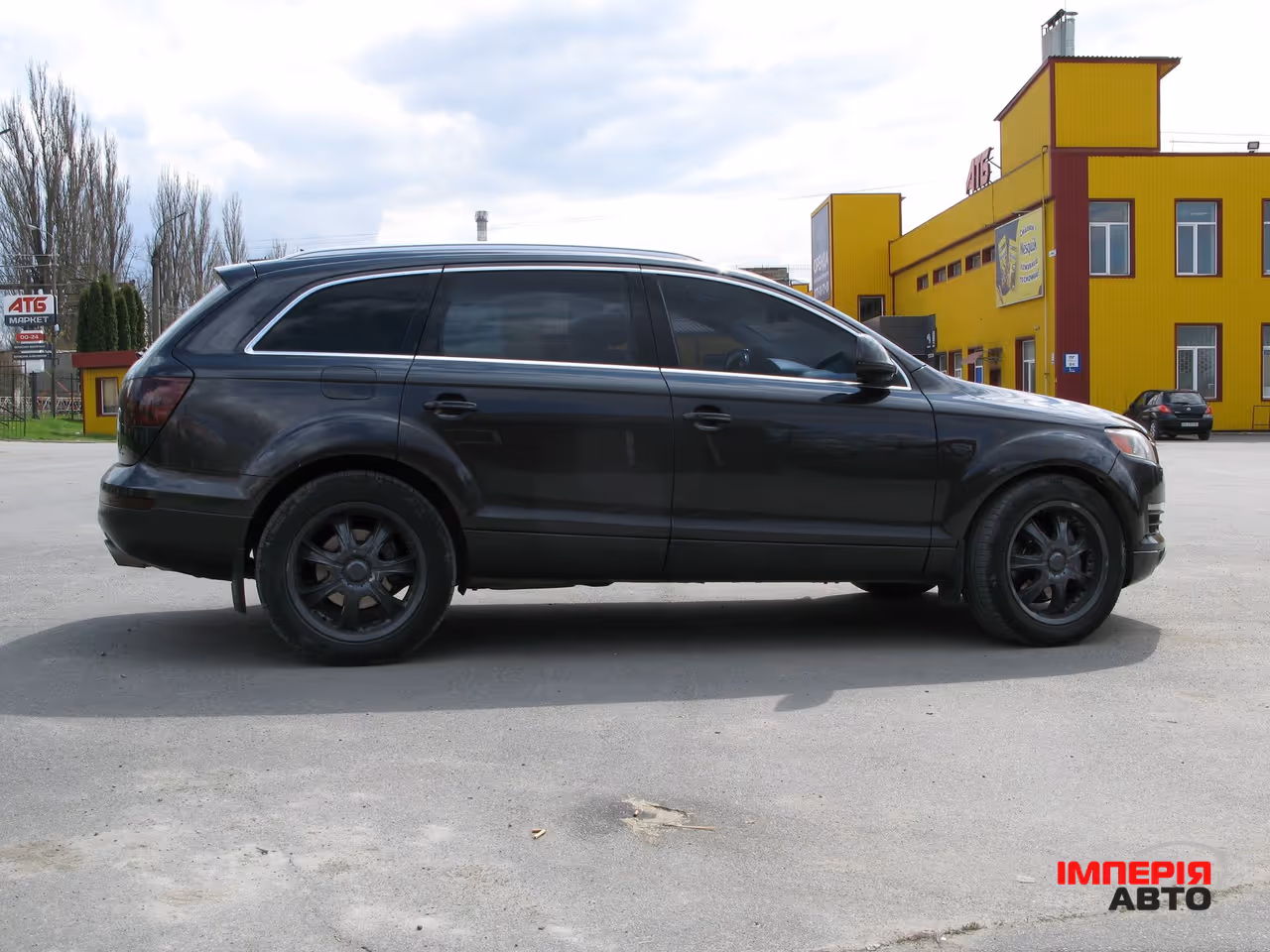 Audi Q7 - фото 6