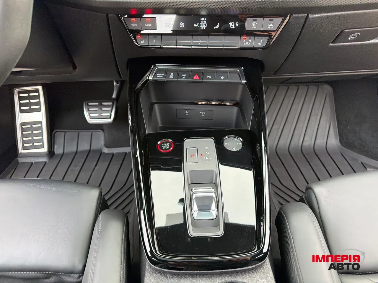 Audi RS 3 - фото 24