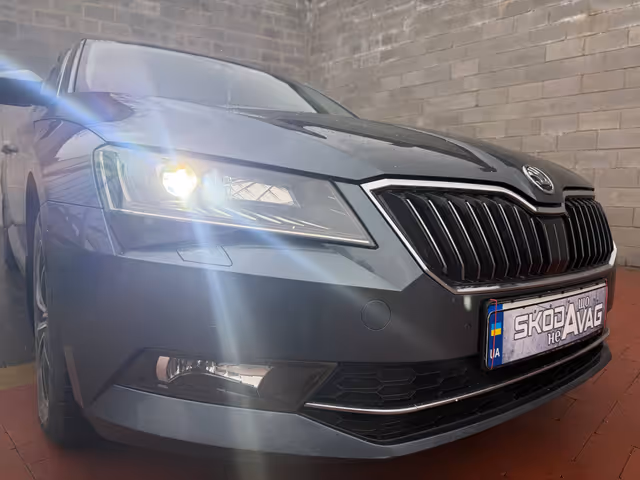 Skoda Superb - фото 4