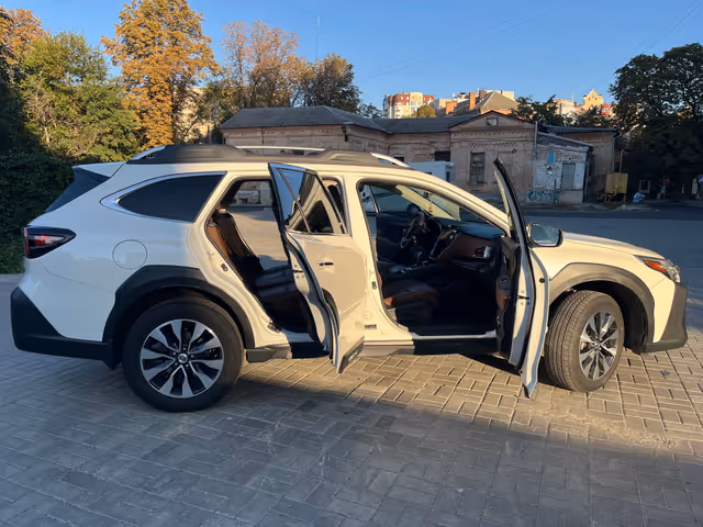 Subaru Outback - фото 2