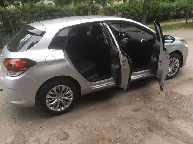 Citroen C4 - фото 3