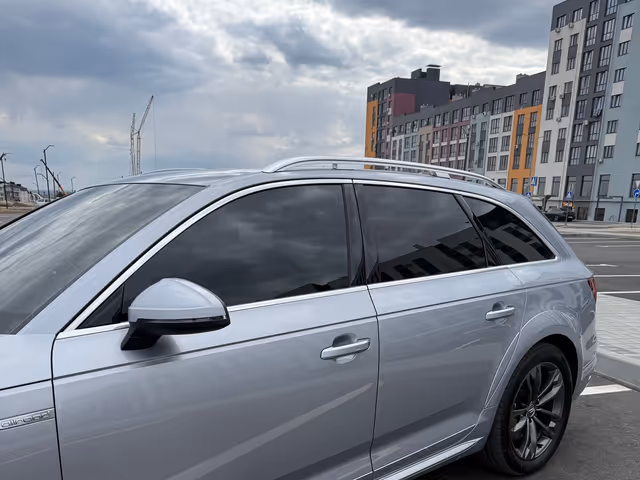 Audi A4 allroad - фото 5