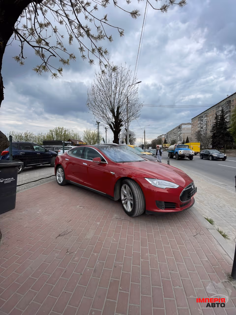 Tesla Model S - фото 3