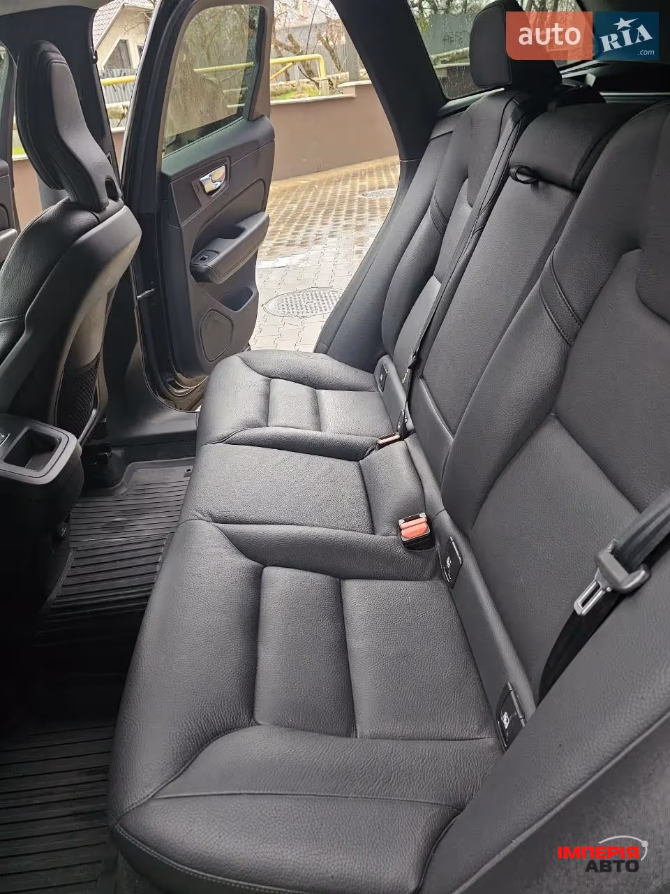Volvo XC60 - фото 7