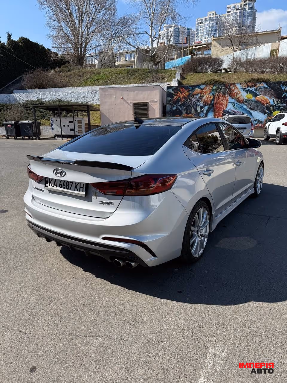 Hyundai Elantra - фото 3