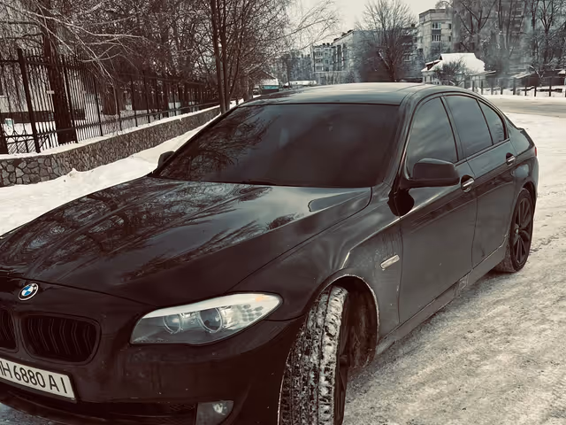 BMW 5 серії - фото 1