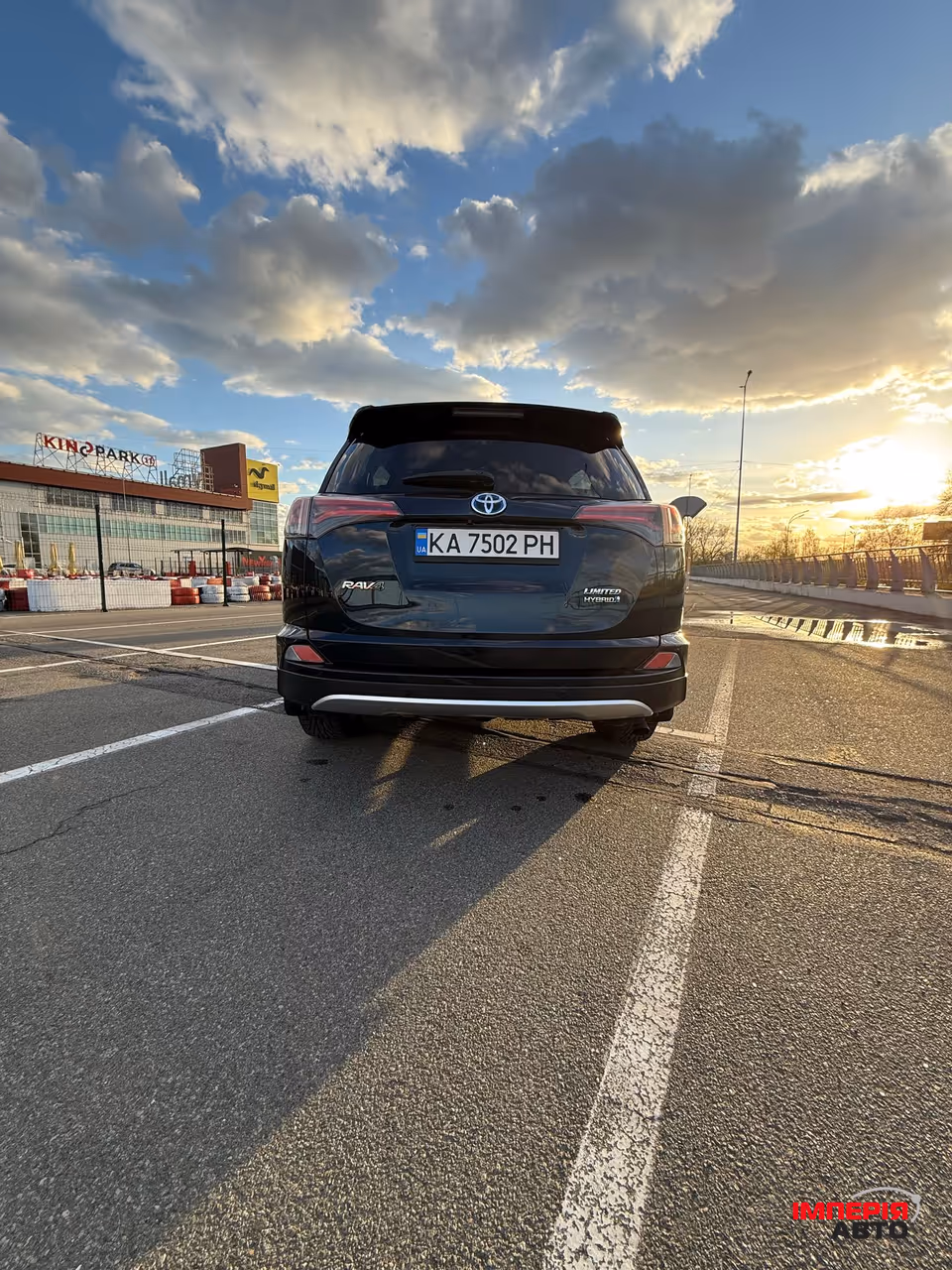 Toyota RAV4 - фото 6