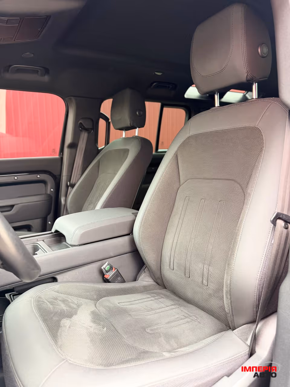 Land Rover Defender - фото 11
