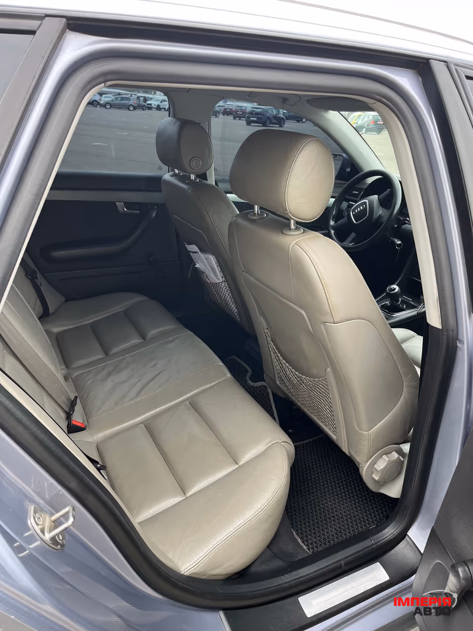 Audi A4 - фото 12