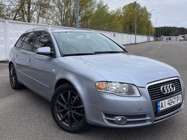Audi A4 - фото 3