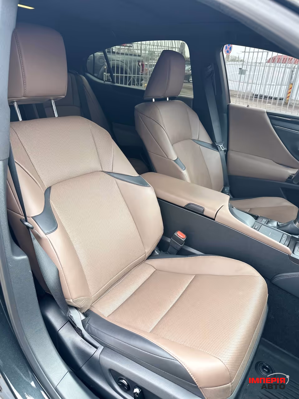 Lexus ES - фото 14