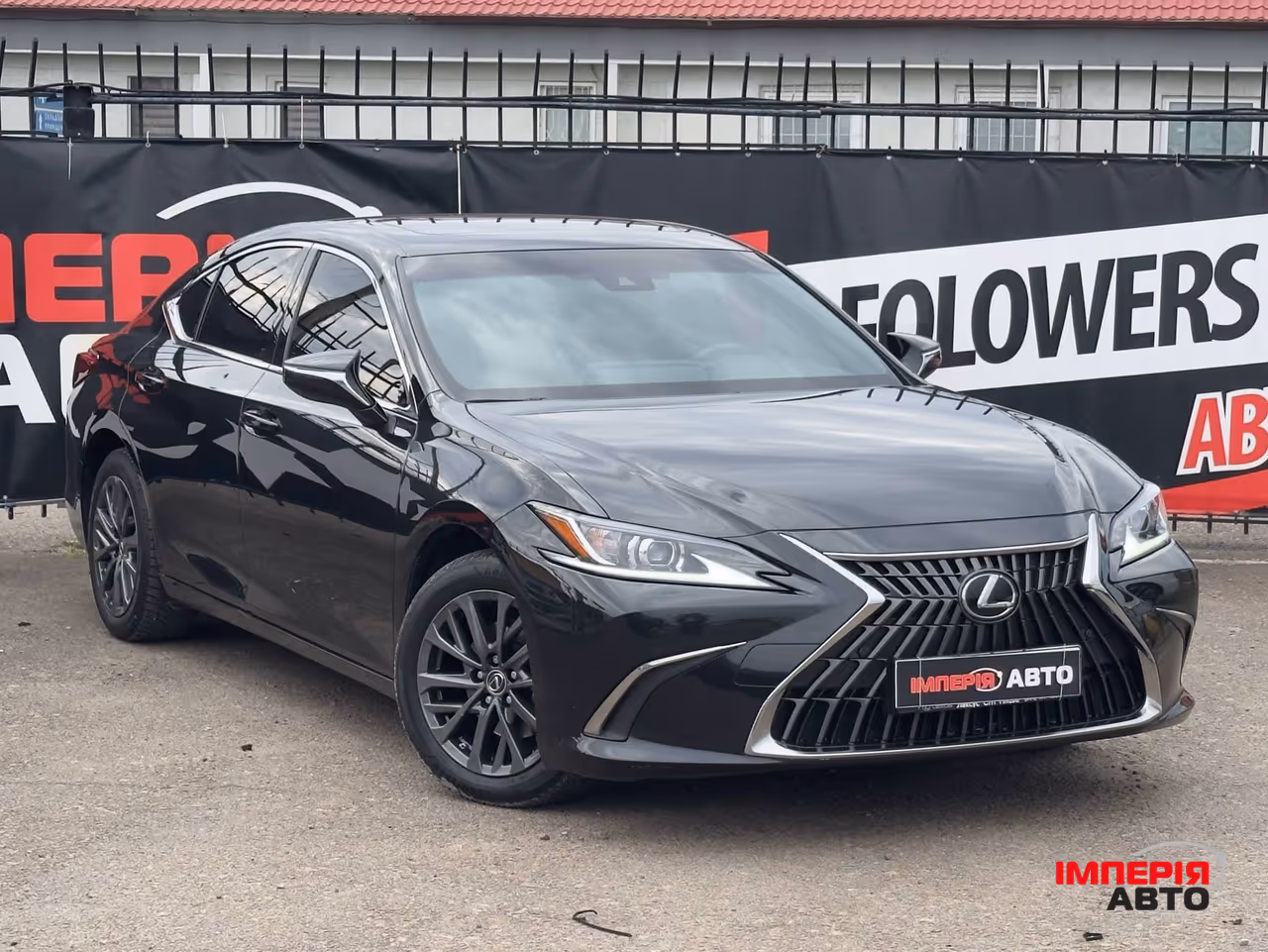Lexus ES - фото 1