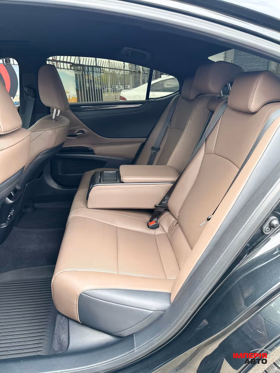 Lexus ES - фото 9