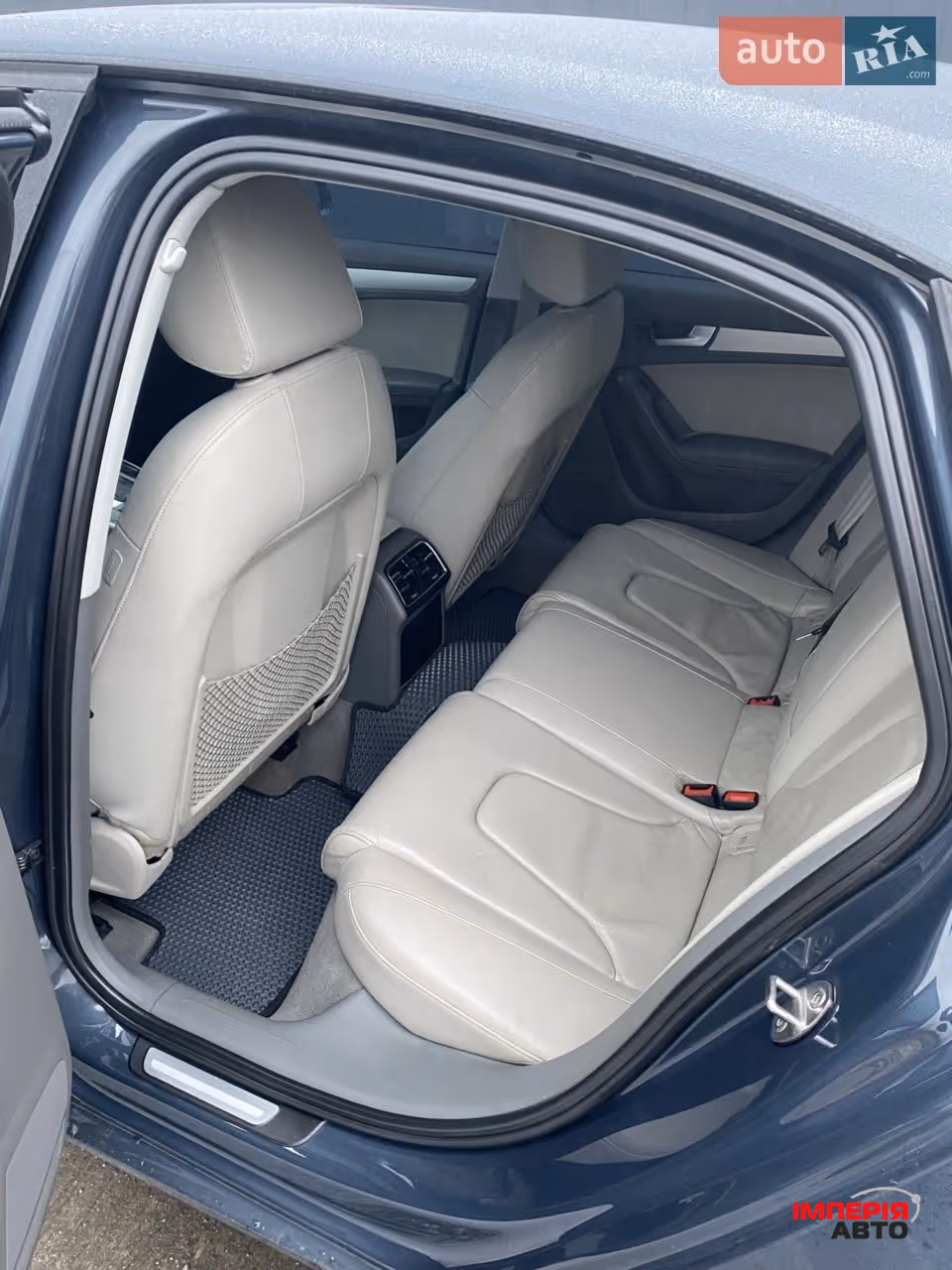 Audi A4 - фото 7