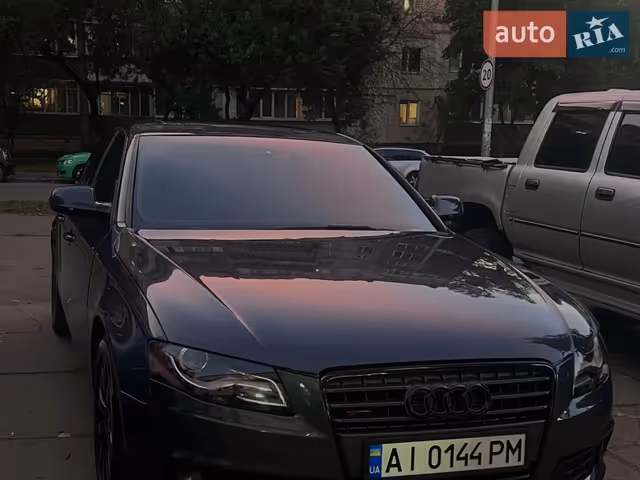 Audi A4 - фото 2