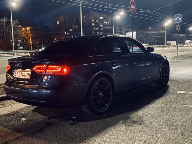 Audi A4 - фото 3