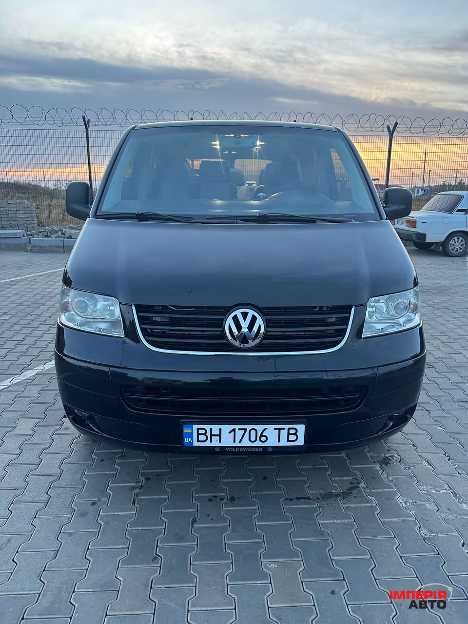 Volkswagen Caravelle - фото 2