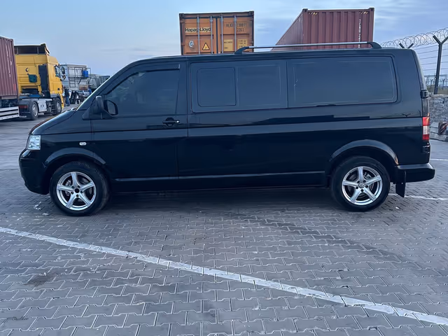 Volkswagen Caravelle - фото 4