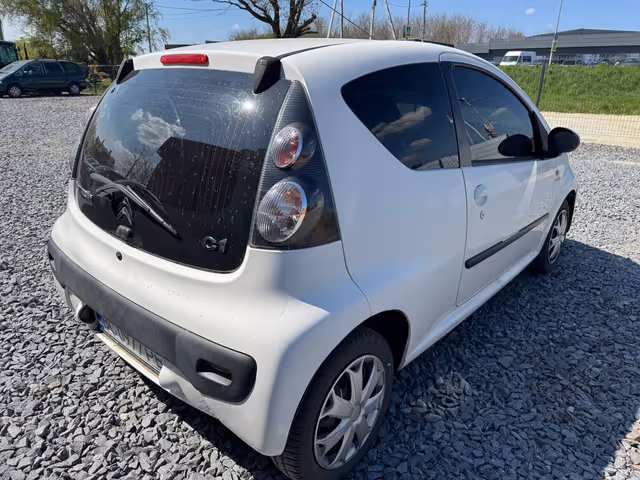 Citroen C1 - фото 4