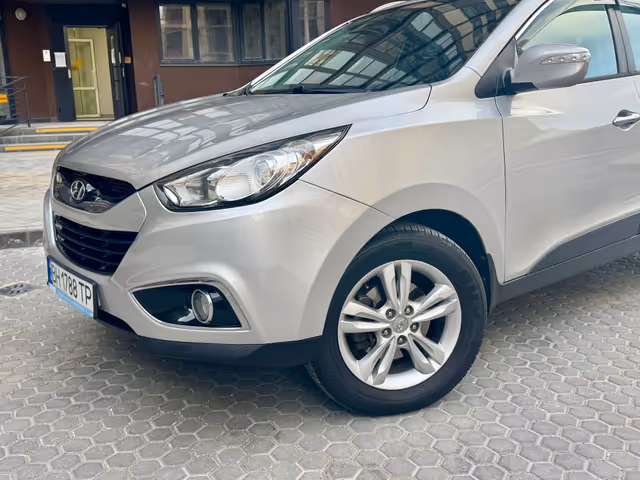 Hyundai ix35 - фото 3