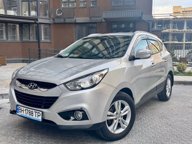 Hyundai ix35 - фото 2