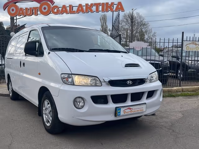 Hyundai H-1 - фото 1