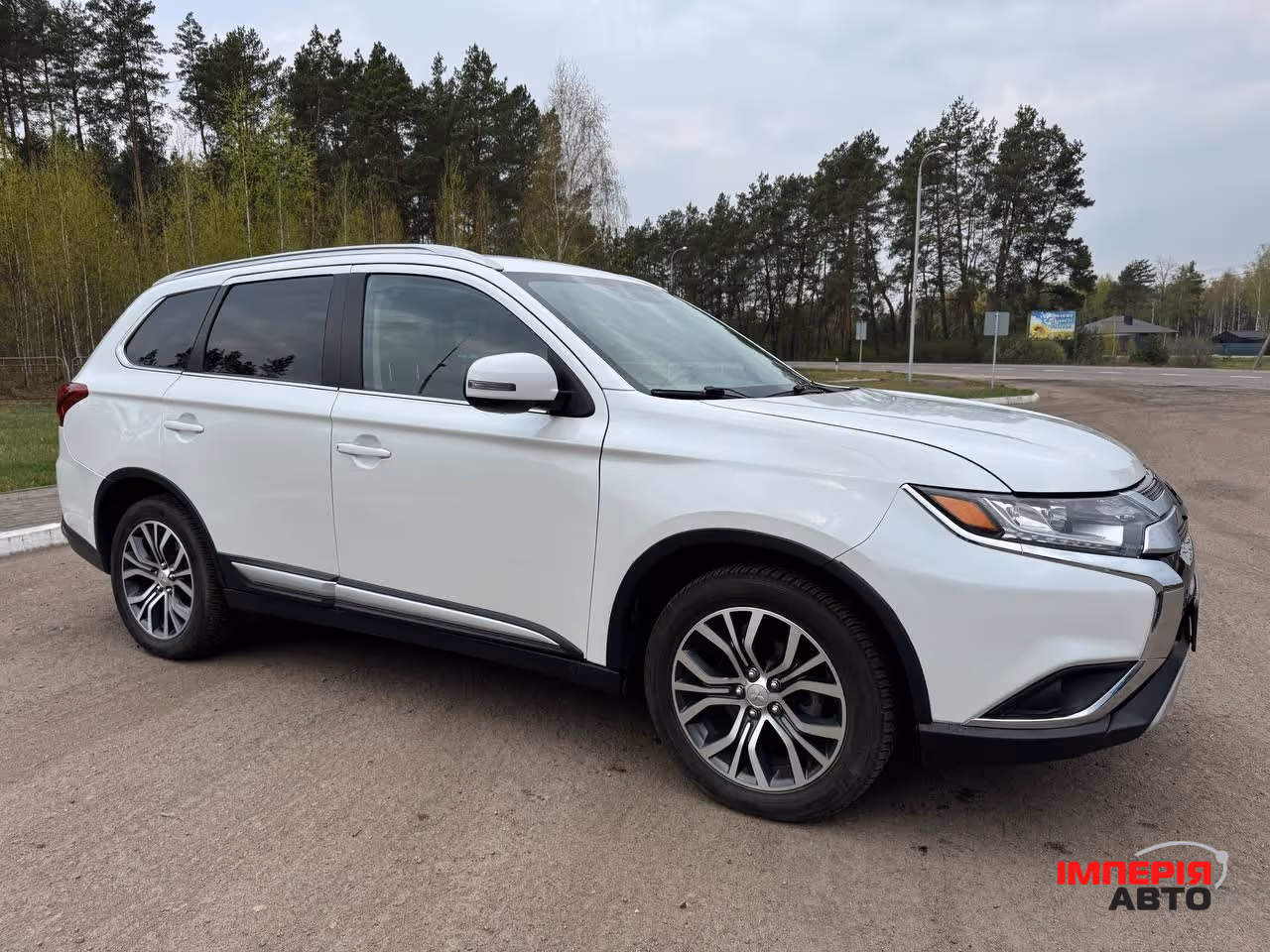 Mitsubishi Outlander - фото 6