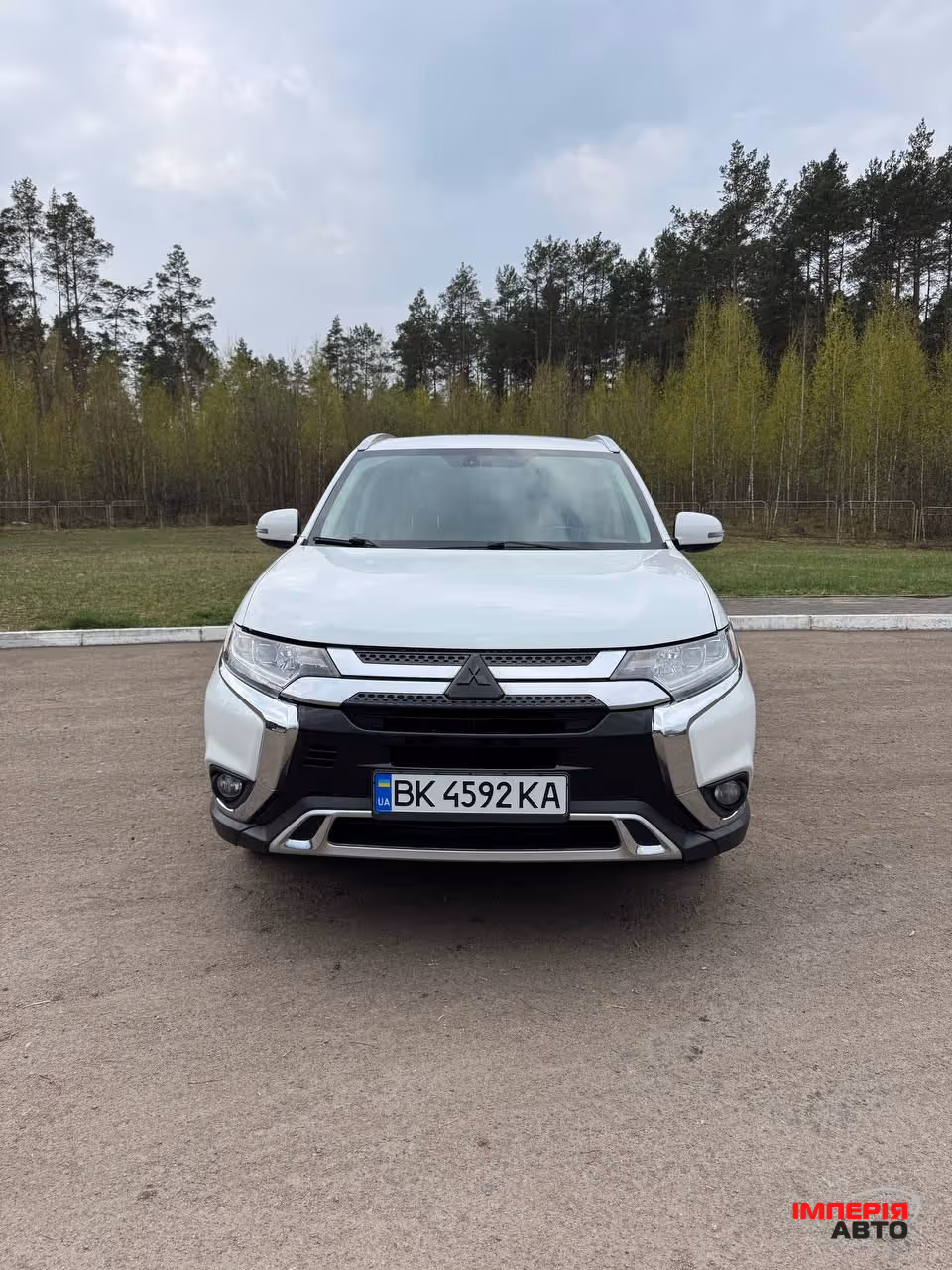 Mitsubishi Outlander - фото 2